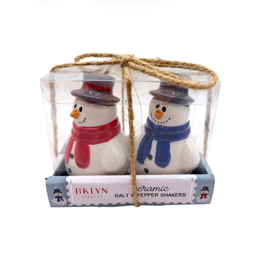 Holiday Snowman Ceramic Salt and Pepper Shaker Set Winter Christmas Table Decor